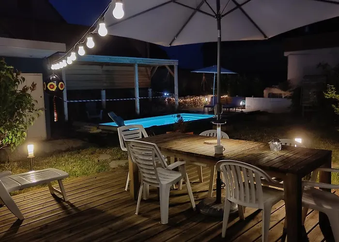 Appartement Prive Avec Piscine, Fibre Et Netflix