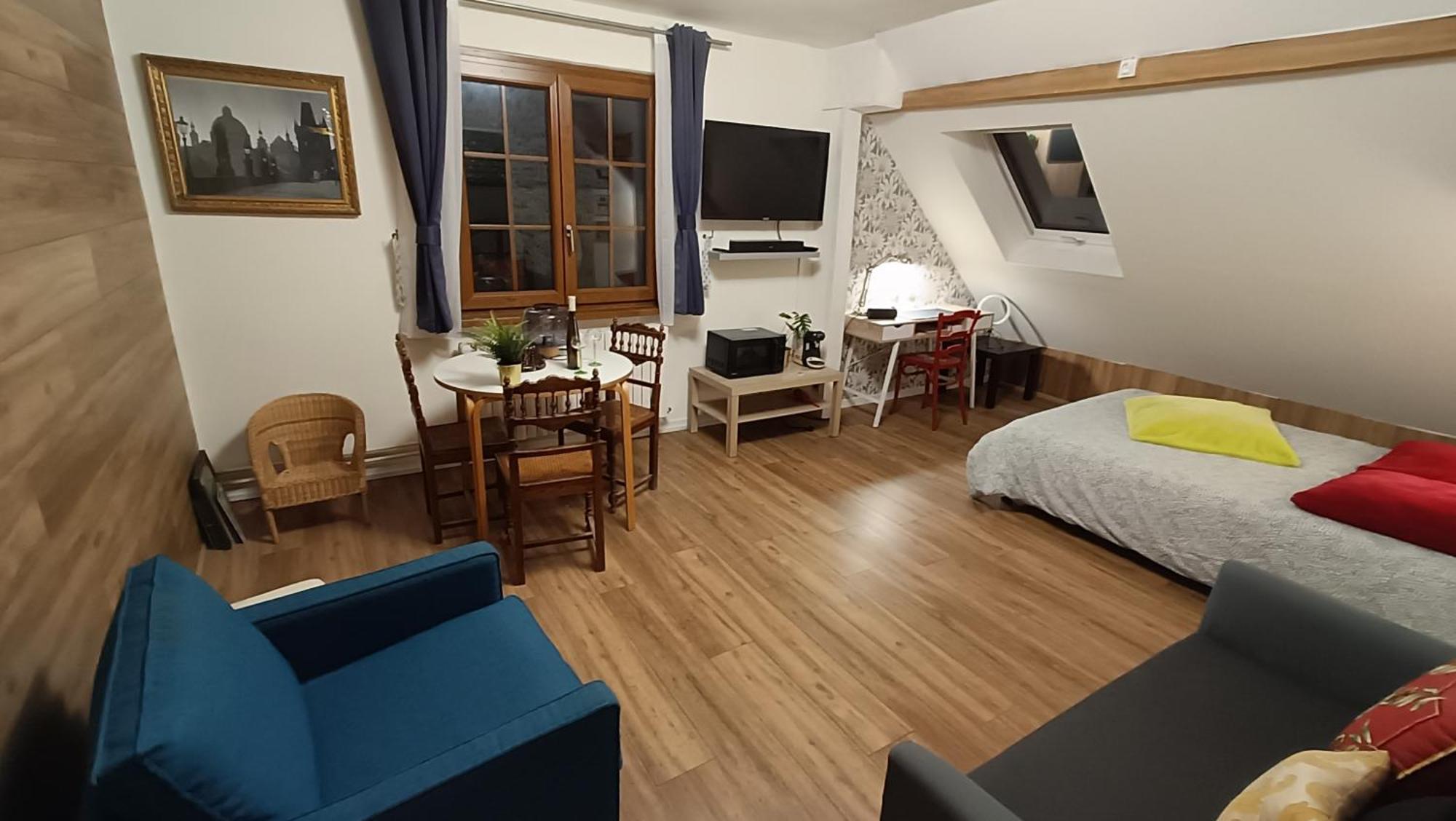 Prive Avec Piscine, Fibre Et Netflix